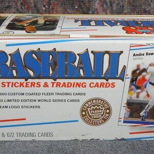 SET OF 1988 MAJOR LEAGUE TRADING CARDS IN COLLECTORS TIN BY FLEER